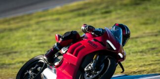 Ducati Panigale V4, ancora più prestazioni e comfort
