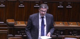 Industria farmaceutica, dal Mise 22 mln per produrre vaccini antiCovid