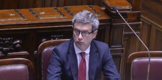 Lavoro, Orlando “Legare il minimo salariale alla contrattazione”