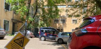 Milano, avvocato 49enne si suicida buttandosi dal settimo piano del Tribunale