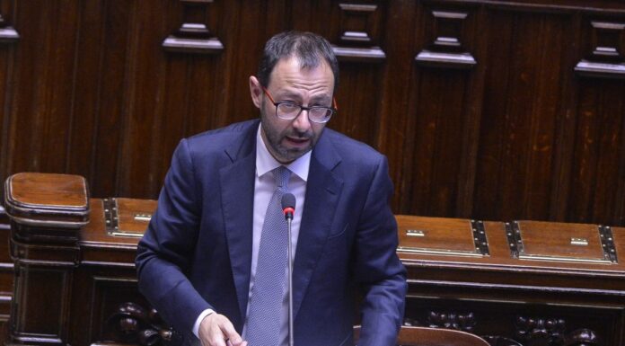Siccità, Patuanelli “Possibile l’estensione dello stato di emergenza”