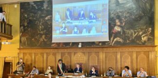 Verona, Primo consiglio comunale, Tommasi giura e presenta la giunta