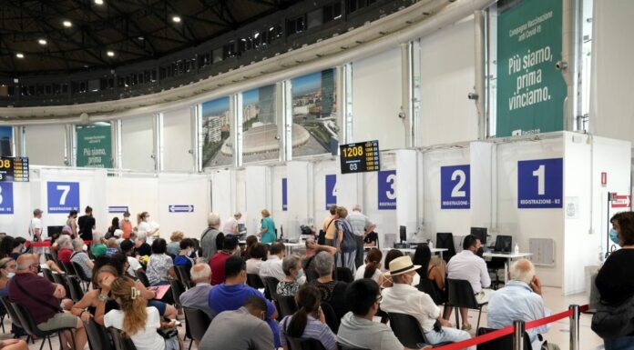 Covid, 120.683 nuovi positivi, 176 le vittime nelle ultime 24 ore