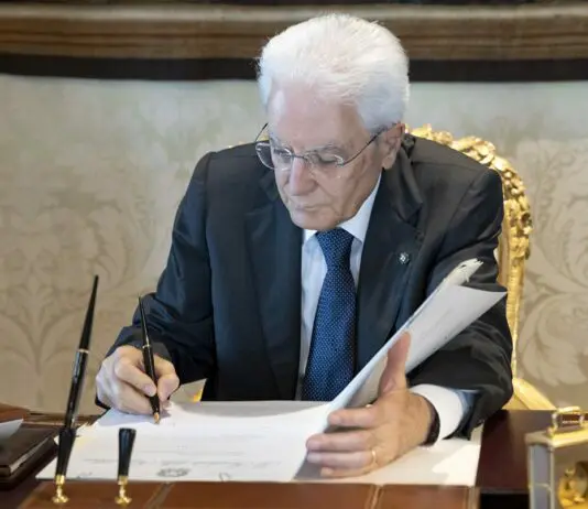 Mattarella firma il decreto su dimissioni di Santanchè e interim ministero del Turismo a Meloni
