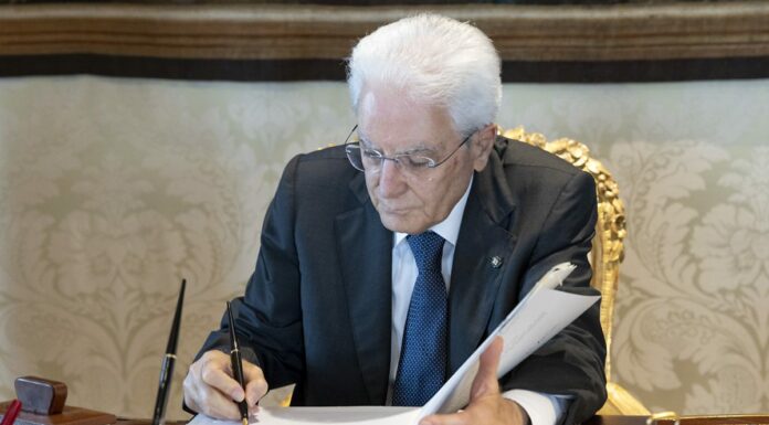Crisi di Governo, Mattarella scioglie le Camere