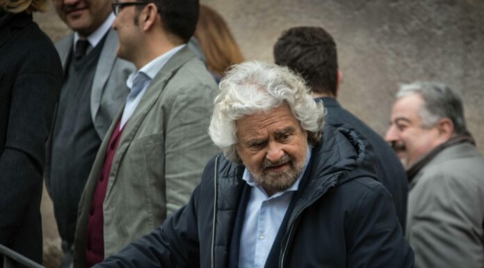 M5S, Grillo “Il doppio mandato diventi legge”