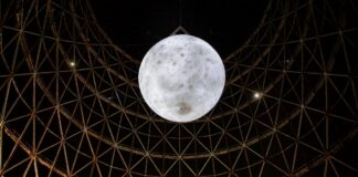 Videocittà 2022, Luna Somnium illumina il Gazometro di Roma