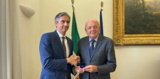 Baccarini consegna la spilla d’oro al viceministro Pichetto Fratin