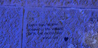 Firenze, Scrivono su pietra in via Georgofili, multate