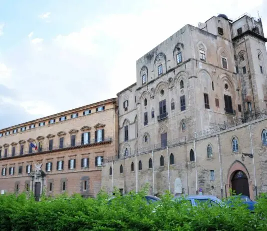 Agli arresti domiciliari il deputato di FI all’Ars Michele Mancuso, è indagato per corruzione