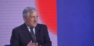 Tajani, “Berlusconi candidato? Decide lui, io convinto di sì”