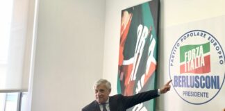 Elezioni, nel simbolo Forza Italia riferimento a Ppe e nome Berlusconi