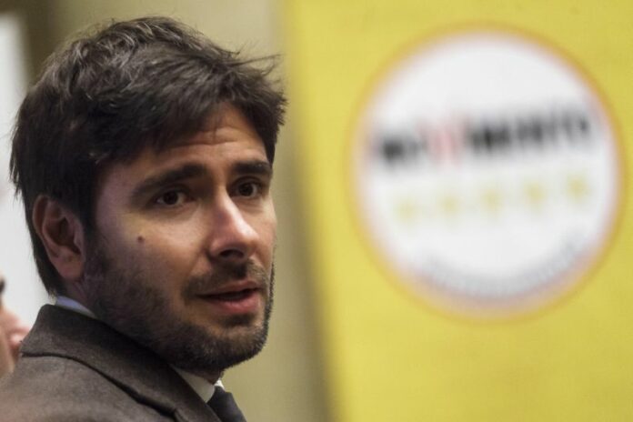 Archivio, Alessandro Di Battista lascia il Movimento Cinque Stelle MS5