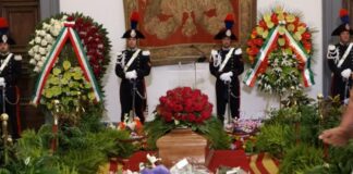 Piero Angela, folla in Campidoglio per l’ultimo saluto