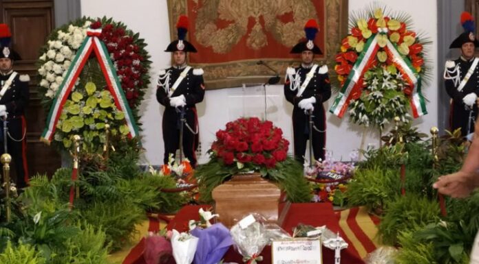 Piero Angela, folla in Campidoglio per l’ultimo saluto