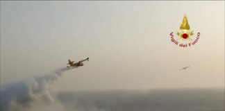 Incendio a Pantelleria, Canadair in azione per contenere roghi attivi