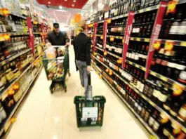 Nel 2025 la spesa media mensile familiare rimane stabile a 2.782 euro