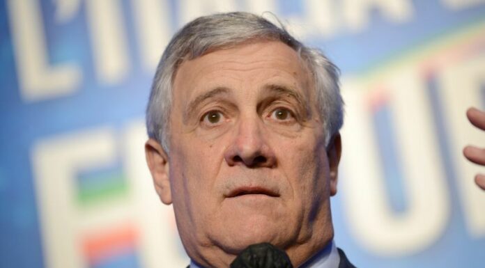 Tajani “Parole di Medvedev da respingere, non peseranno sul voto”