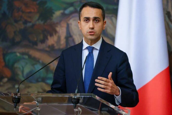 Mosca, Il ministro degli esteri italiano Luigi Di Maio incontra il ministro degli esteri Russo Lavrov