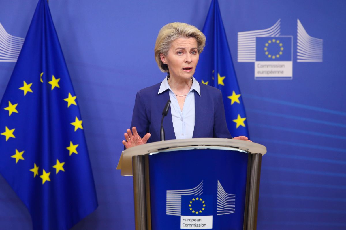 Ue, Von der Leyen “Finisce la sorveglianza economica sulla Grecia”