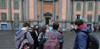 Trasporti, tornano gli abbonamenti gratuiti per gli studenti campani