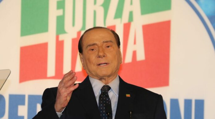 Berlusconi “La flat tax può scendere al 15%”