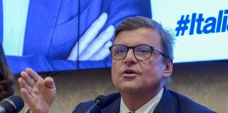 Calenda “Sospendere campagna elettorale, misure per caro-gas”