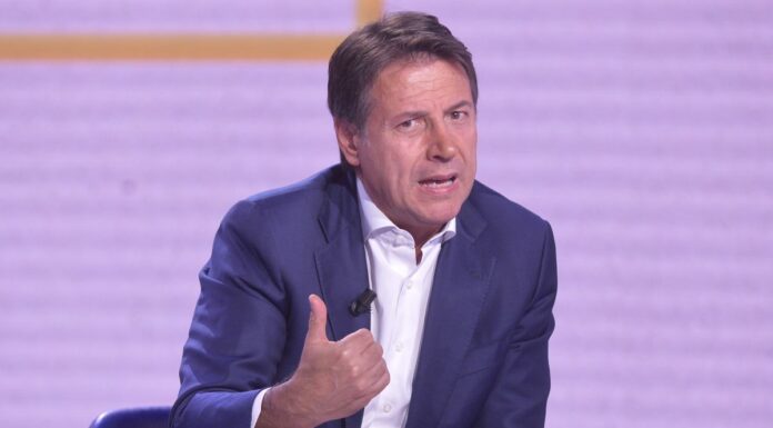 Energia, Conte “Tutti i partiti in Parlamento per interventi massicci”