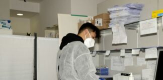 Covid, in Italia 21.805 nuovi casi e 80 morti