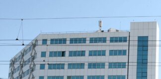 Primaria sospesa all’Ospedale Maggiore, sit-in a Parma