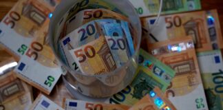 Inflazione al 7,9%, carrello della spesa ai livelli del 1984