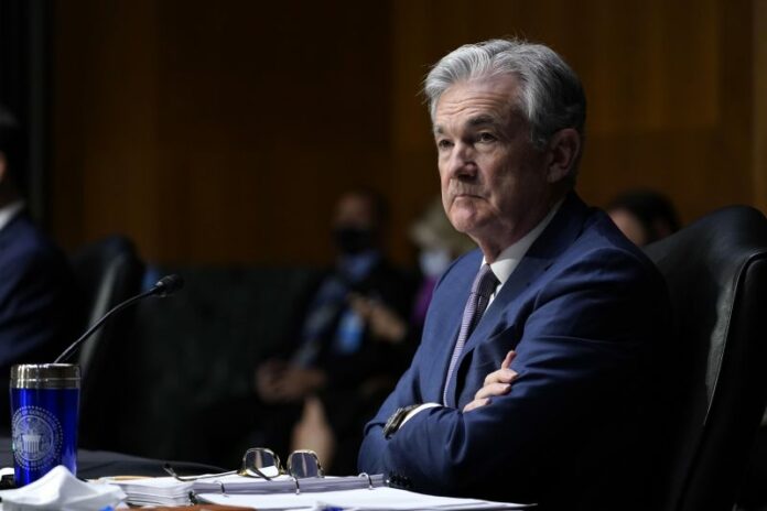 Washington, Mnuchin e Powell in udienza davanti al Comitato bancario del Senato sulla legge CARES -