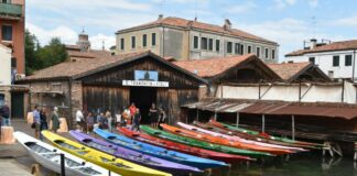 Varate a Dorsoduro dieci nuove “mascarete” per gli equipaggi femminili