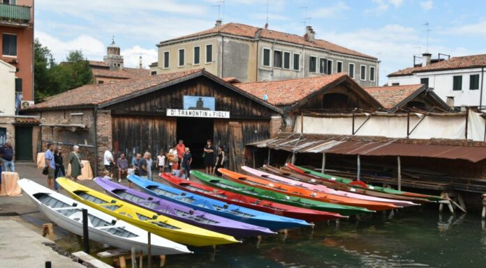 Varate a Dorsoduro dieci nuove “mascarete” per gli equipaggi femminili