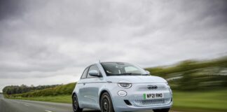 Nuova 500 “Best Small Electric Car” ai What Car?