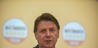 Salario minimo, Conte “Unici a proporlo, restituire dignità al lavoro”