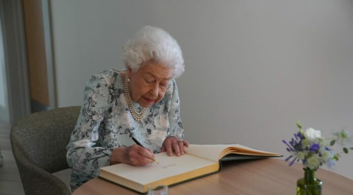 Uk, è morta la Regina Elisabetta