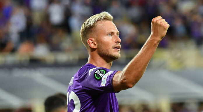 Pari viola al debutto in Conference, Fiorentina-Riga 1-1