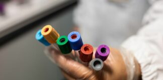 Covid, in calo incidenza settimanale e intensive, in aumento l’Rt