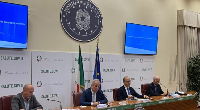 Covid, da lunedì i nuovi vaccini bivalenti