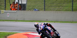 In Francia doppietta Razgatlioglu con nuova soluzione Pirelli