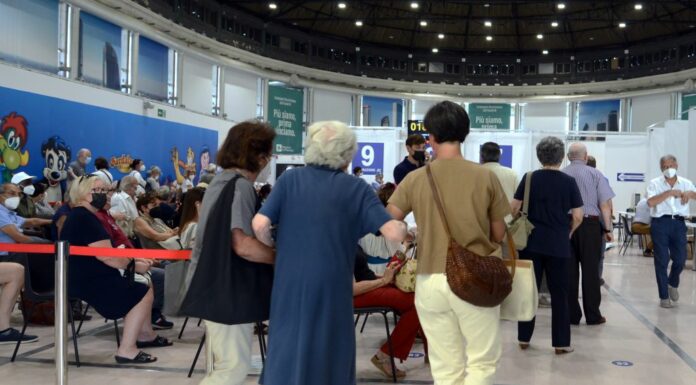 Covid, Sono 6.415 i nuovi positivi e 33 le vittime in Italia