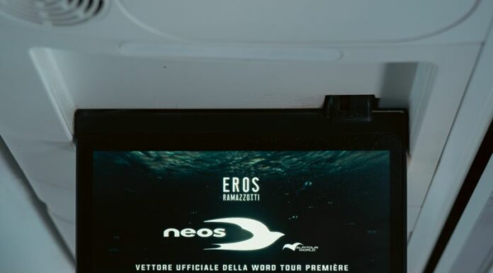 Ramazzotti, Neos vettore ufficiale del Battito Infinito World Tour