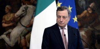 Draghi a New York “Niente ambiguità sulle autocrazie, il nostro futuro è in gioco”