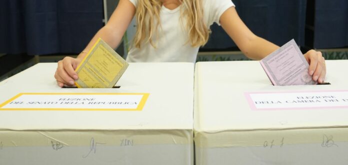 Preparazione dei seggi elettorali per le elezioni politiche del 25 di settembre