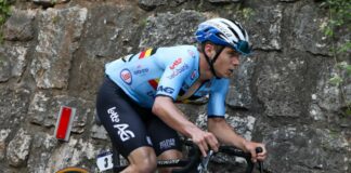 Evenepoel è oro mondiale, ritiro shock per van der Poel