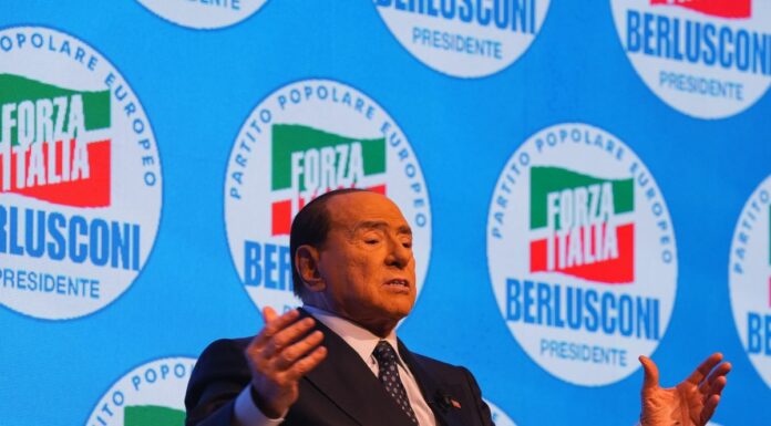 Berlusconi “Abbiamo una golden share sul rischio populismo”