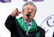 È morto Umberto Bossi, il fondatore della Lega Nord aveva 84 anni