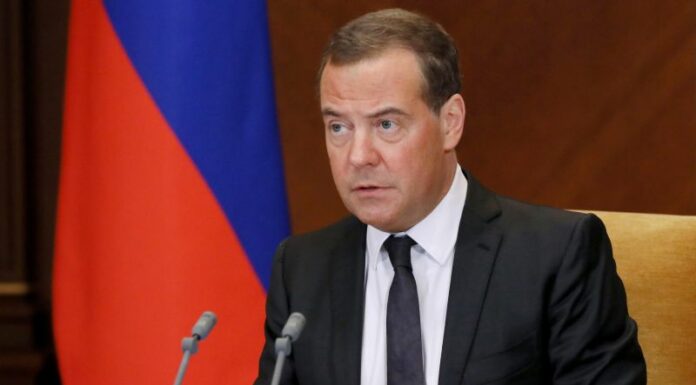 Medvedev “La Russia ha il diritto di usare le armi nucleari se necessario”