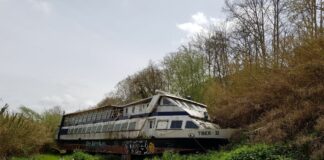 Tevere, al via le operazioni di rimozione della motonave “Tiber II”